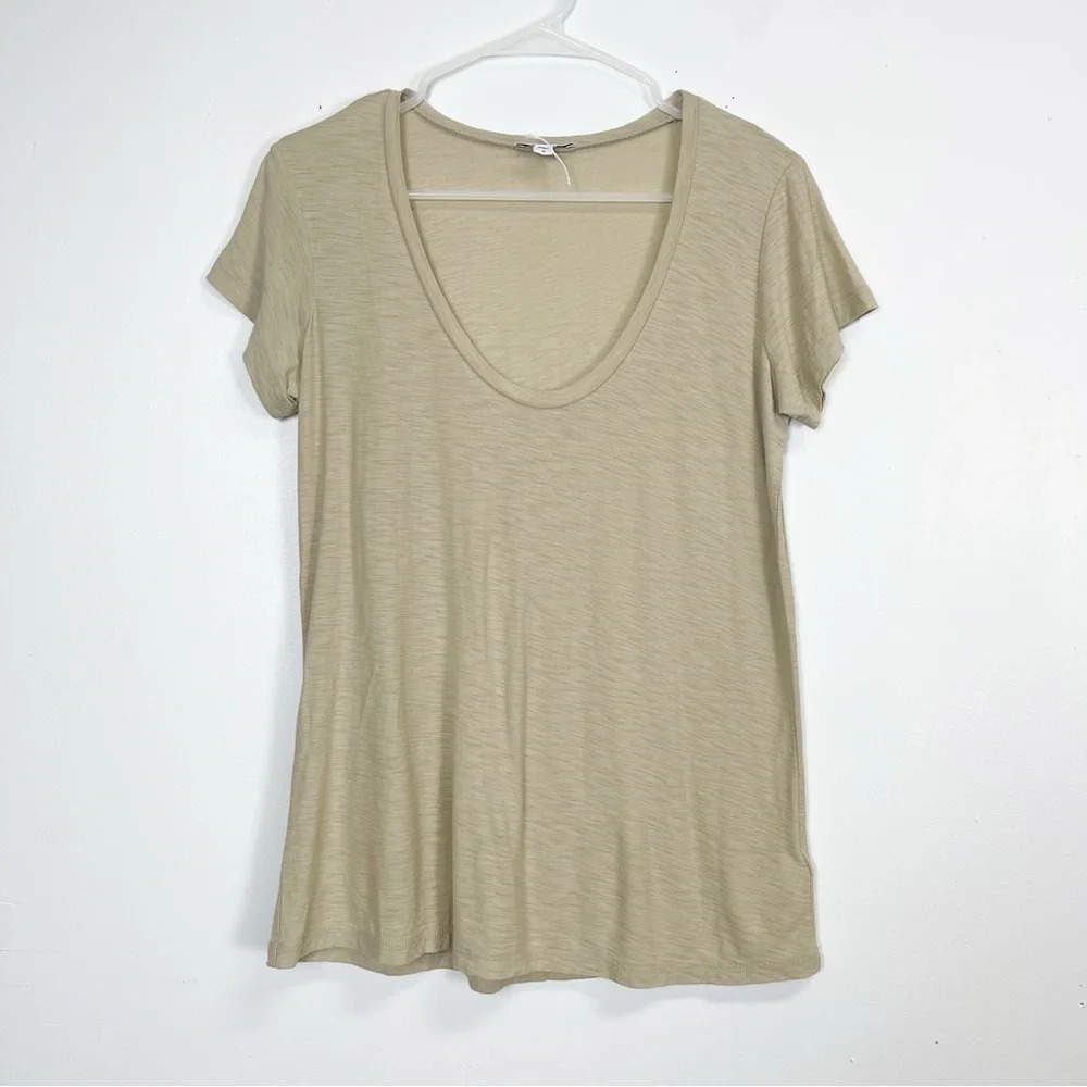 New Standard James Perse Shirt Women Size 2 Medium Beige Scoop Tee Short Sleeve
